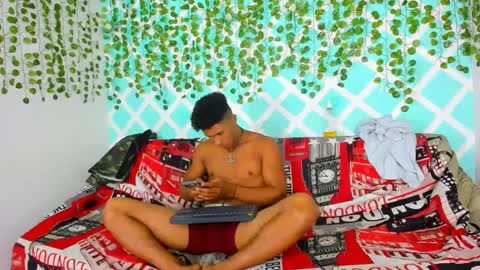 boys4hot_777 online show from 12, 3, 2025