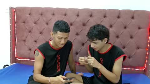 ALEX - TAYLER  -MIKE online show from 17, 1, 2025