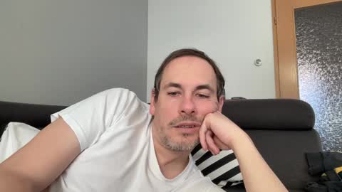 Snapshot of boyslut8 chatting on 2, 2, 2025 boytoyhh online show from 2, 2, 2025