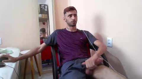 Snapshot of boyzinm2 chatting on 23, 1, 2025 boyzinm2 online show from 23, 1, 2025