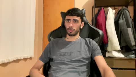 Snapshot of boyzinm2 chatting on 3, 10, 2025 boyzinm2 online show from 3, 10, 2025