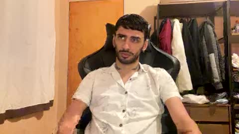 Snapshot of boyzinm2 chatting on 8, 10, 2025 boyzinm2 online show from 8, 10, 2025