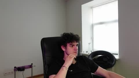 Snapshot of brad_holloway chatting on 20, 5, 2026 BRAD HOLLOWAY online show from 20, 5, 2026