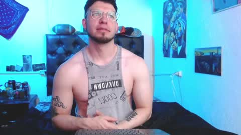 brad hot boy online show from 4, 1, 2025