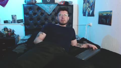 brad hot boy online show from 12, 3, 2025