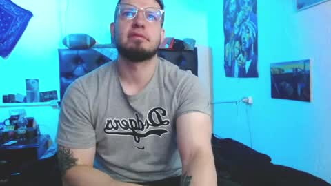 brad hot boy online show from 14, 5, 2026