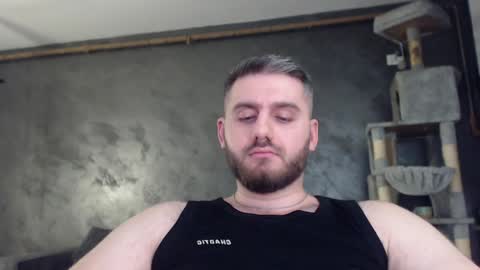 Snapshot of brad_pittfall chatting on 1, 1, 2025 ask me online show from 1, 1, 2025