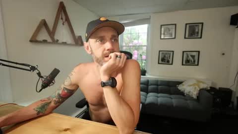 Snapshot of bradbronton chatting on 29, 5, 2026 BradBronton online show from 29, 5, 2026