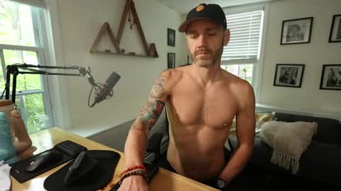 Snapshot of bradbronton chatting on 31, 5, 2026 BradBronton online show from 31, 5, 2026