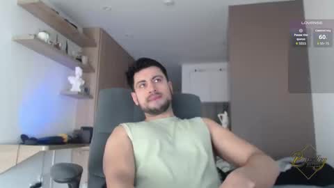 Snapshot of bradley_muscle chatting on 8, 9, 2025 Bradley online show from 8, 9, 2025