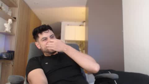 Snapshot of bradley_muscle chatting on 24, 10, 2025 Bradley online show from 24, 10, 2025