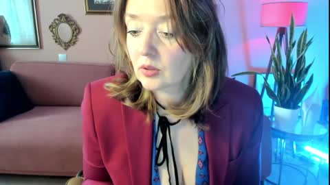 I see you X-twitter its braingirl online show from 6, 4, 2026