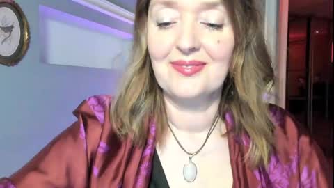 I see you X-twitter its braingirl online show from 26, 4, 2026