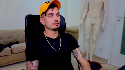 Snapshot of brandontatex chatting on 19, 5, 2026 BrandonTateX online show from 19, 5, 2026