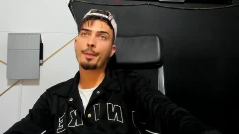 Snapshot of brandontatex chatting on 20, 5, 2026 BrandonTateX online show from 20, 5, 2026