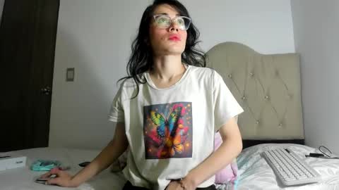 Snapshot of brandy_h69 chatting on 17, 12, 2025 brandy online show from 17, 12, 2025