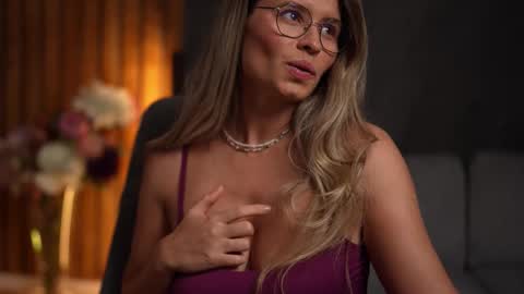 Alex online show from 4, 10, 2025