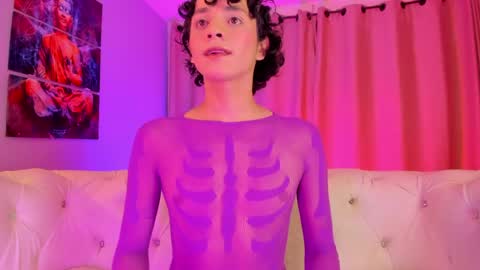   online show from 30, 4, 2026