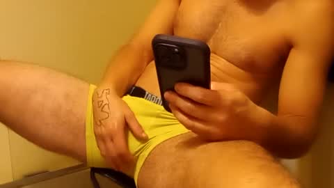 Snapshot of brazilfit420 chatting on 25, 12, 2024 hard like rock online show from 25, 12, 2024