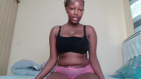 Snapshot of bree_beauty chatting on 10, 7, 2026 bree_beauty online show from 10, 7, 2026