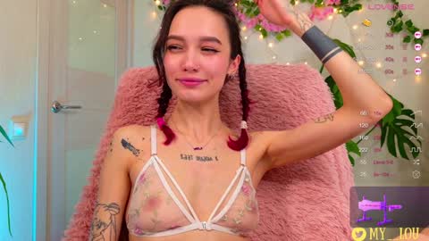 Ashley Dolce and Lou online show from 8, 3, 2025