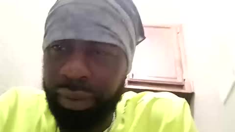 Snapshot of breeze316 chatting on 12, 9, 2025 breeze316 online show from 12, 9, 2025