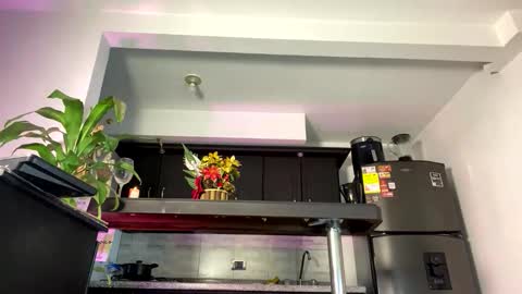 BRENDA  SALOME online show from 7, 1, 2026