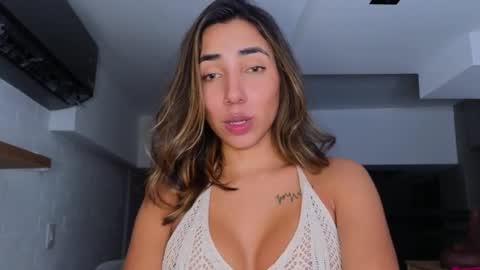 brendaaguerra online show from 2, 1, 2025