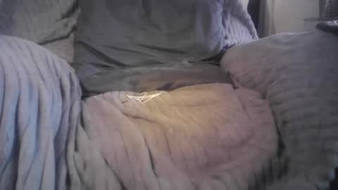 Snapshot of bri20fu chatting on 14, 12, 2025 raining down on me online show from 14, 12, 2025