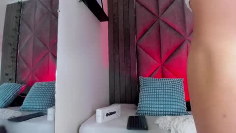 B R I A  online show from 18, 2, 2026