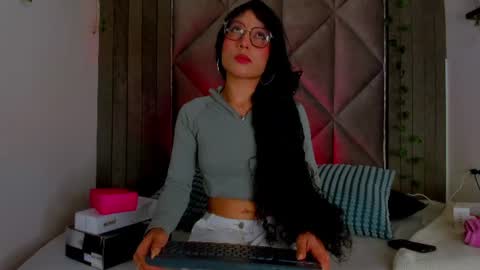 B R I A  online show from 18, 7, 2026