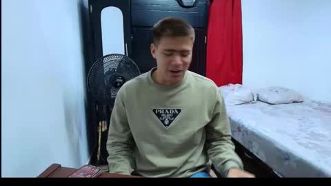 Snapshot of brian_mac chatting on 14, 10, 2025 brian_mac online show from 14, 10, 2025