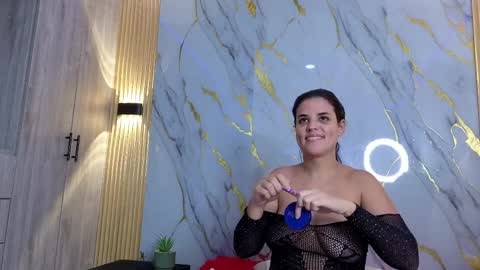 Manuela online show from 13, 4, 2026