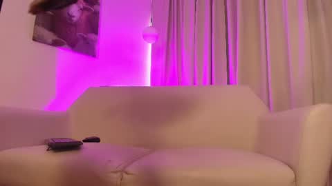 brianna_styles online show from 13, 6, 2026