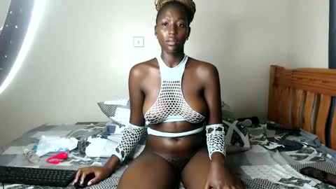 Snapshot of briannah_aria chatting on 10, 3, 2025 brianna online show from 10, 3, 2025