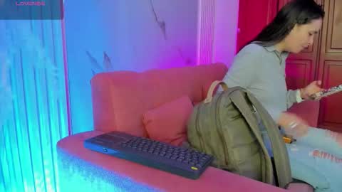    online show from 16, 10, 2025