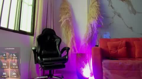    online show from 17, 10, 2025