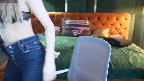 Diamonds Girls online show from 5, 2, 2026