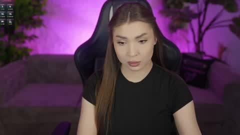 Diamonds Girls online show from 5, 5, 2026
