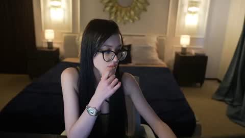 Diamonds Girls online show from 28, 7, 2026