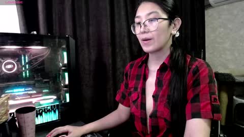 Snapshot of brightssmiles chatting on 4, 2, 2025 Aisha online show from 4, 2, 2025