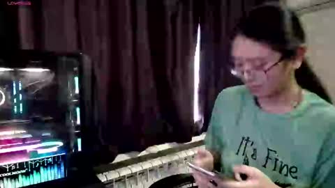 Snapshot of brightssmiles chatting on 13, 2, 2025 Aisha online show from 13, 2, 2025