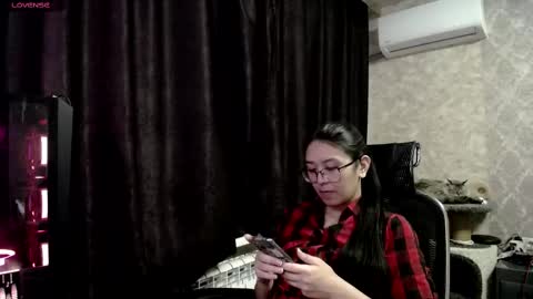 Snapshot of brightssmiles chatting on 3, 3, 2025 Aisha online show from 3, 3, 2025