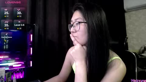 Snapshot of brightssmiles chatting on 21, 10, 2025 Aisha online show from 21, 10, 2025