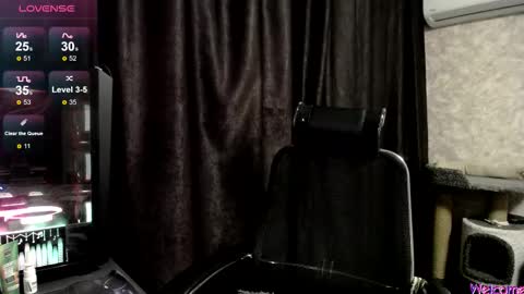 Snapshot of brightssmiles chatting on 24, 10, 2025 Aisha online show from 24, 10, 2025