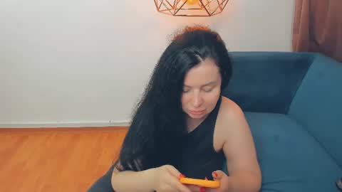 brilliantegirl_ online show from 25, 6, 2026
