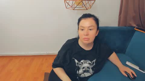 brilliantegirl_ online show from 7, 7, 2026