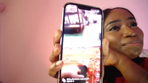 Snapshot of britanymooree chatting on 4, 12, 2024 Britany online show from 4, 12, 2024