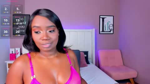 Snapshot of britanymooree chatting on 10, 10, 2025 Britany online show from 10, 10, 2025