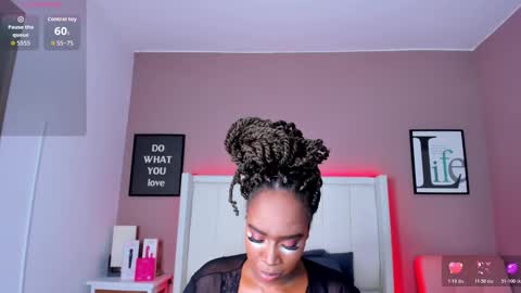 Snapshot of britanymooree chatting on 7, 1, 2026 Britany online show from 7, 1, 2026